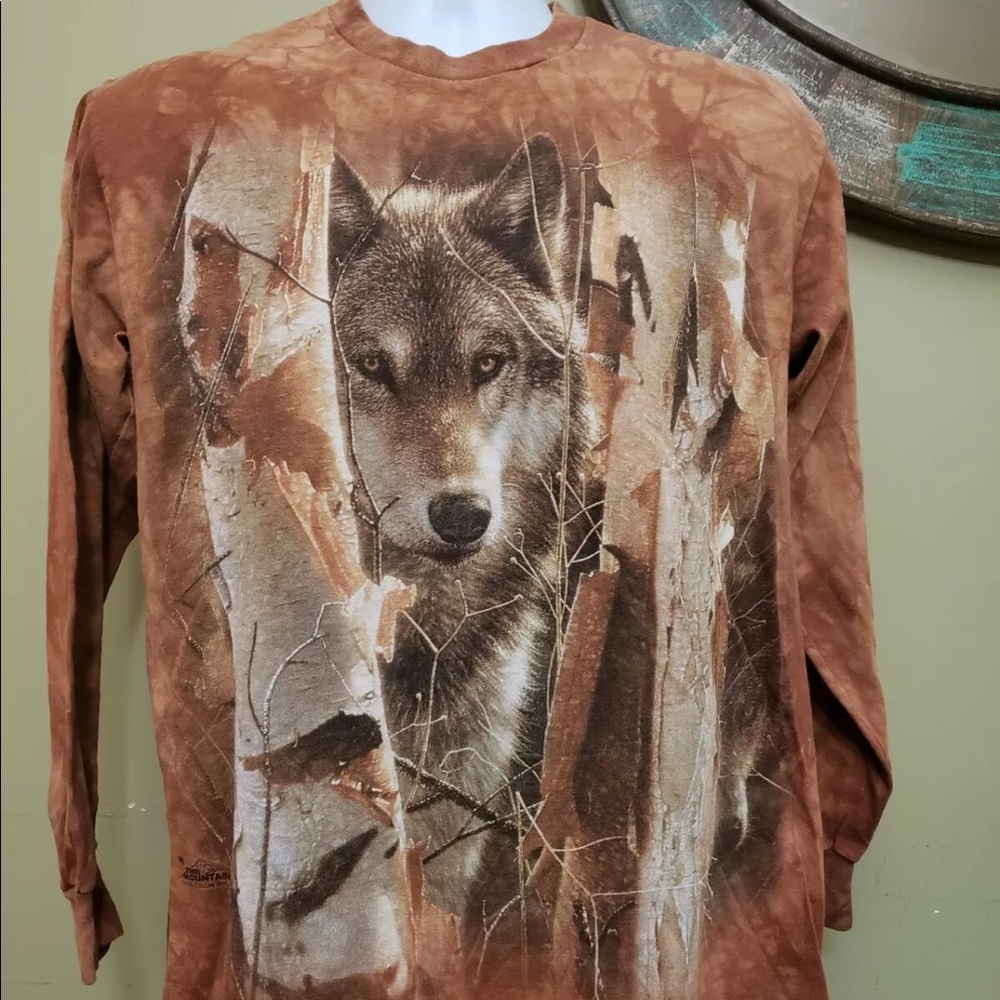 Men’s The Mountain wolf in Forest long sleeve Tee